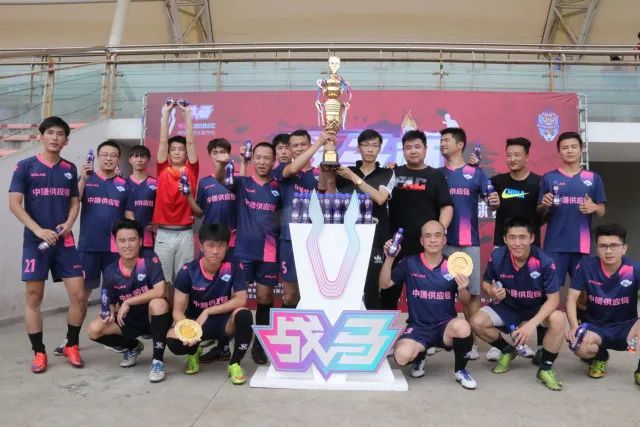 效率不行！7号秀阿卡夫29投仅9中拿25分4助 三分9中1